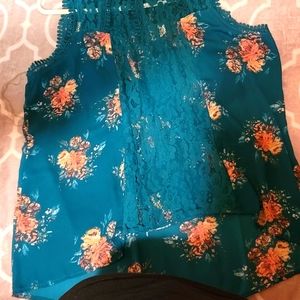 Womens size medium oriental style sleevless blouse